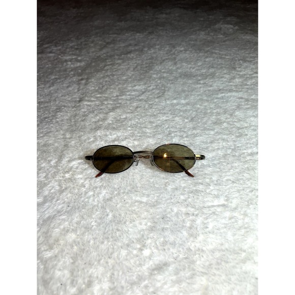 GIVENCHY GLASSES *‎ Kim Kardashian's Closet - Picture 1 of 7